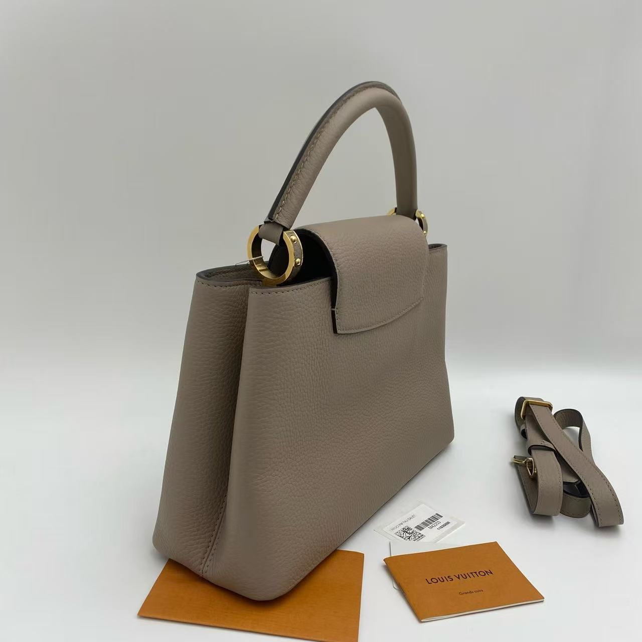 Louis Vuitton - Capucines - Taurillon leather - Grey - (medium)