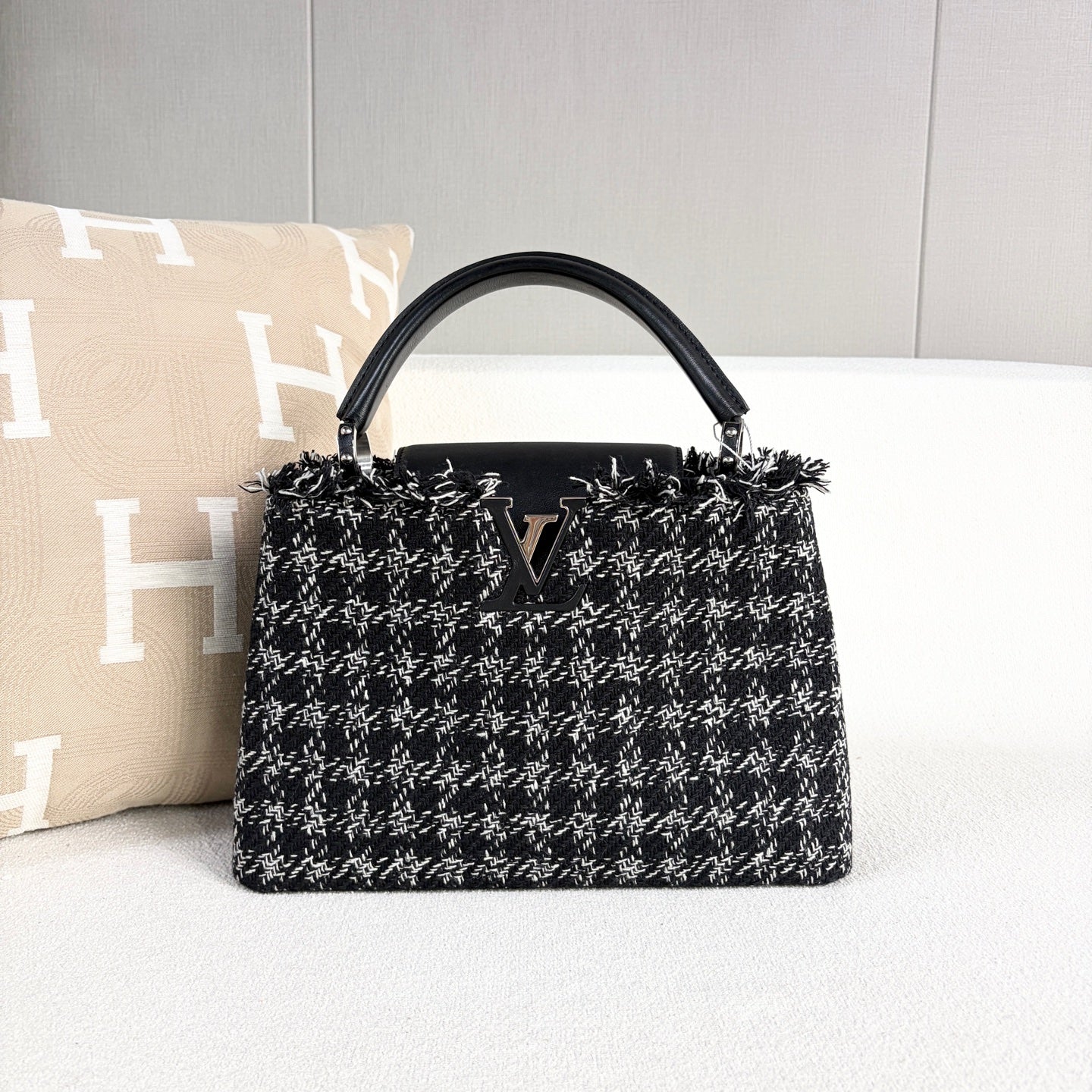 Louis Vuitton - Capucines - Tweed - Multicolour - (medium)