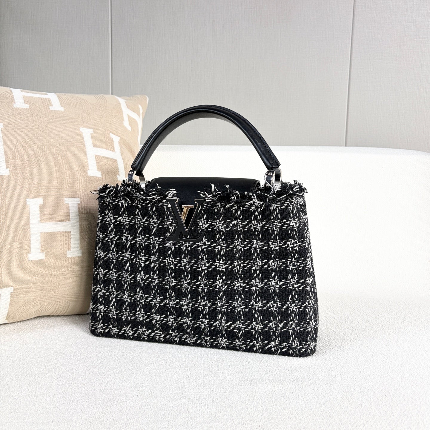 Louis Vuitton - Capucines - Tweed - Multicolour - (medium)