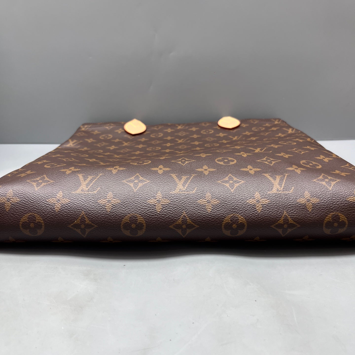 Louis Vuitton - Carry It Tote - Leather - Brown - (Medium)