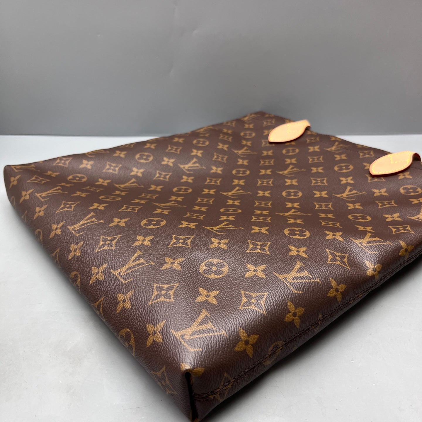 Louis Vuitton - Carry It Tote - Leather - Brown - (Medium)