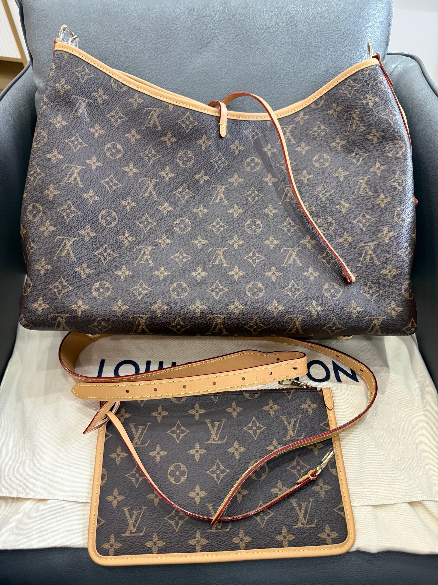 Louis Vuitton - Carryall - Leather - Brown - (medium)