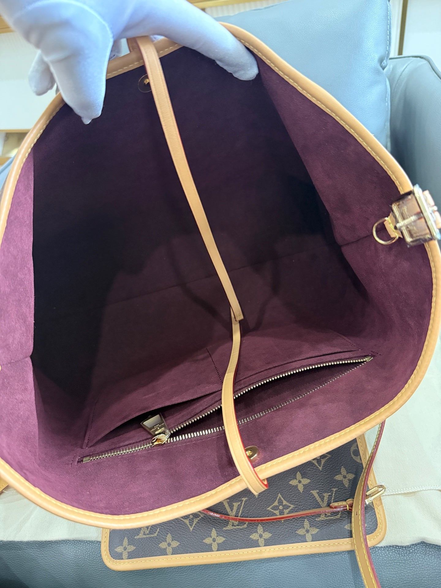 Louis Vuitton - Carryall - Leather - Brown - (medium)