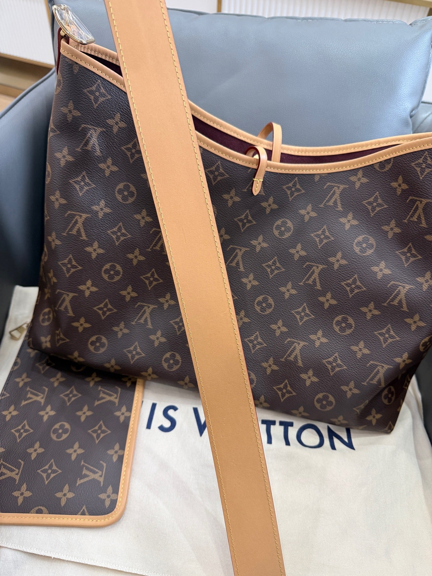 Louis Vuitton - Carryall - Leather - Brown - (medium)