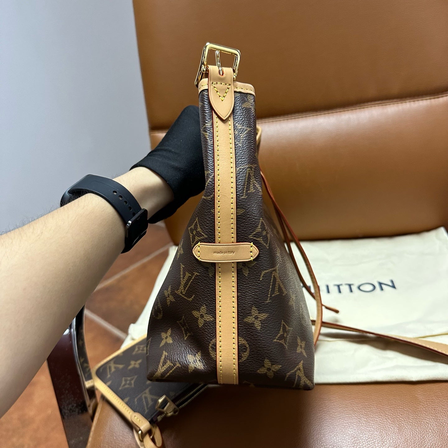 Louis Vuitton - Carryall - Leather - Brown - (Small)