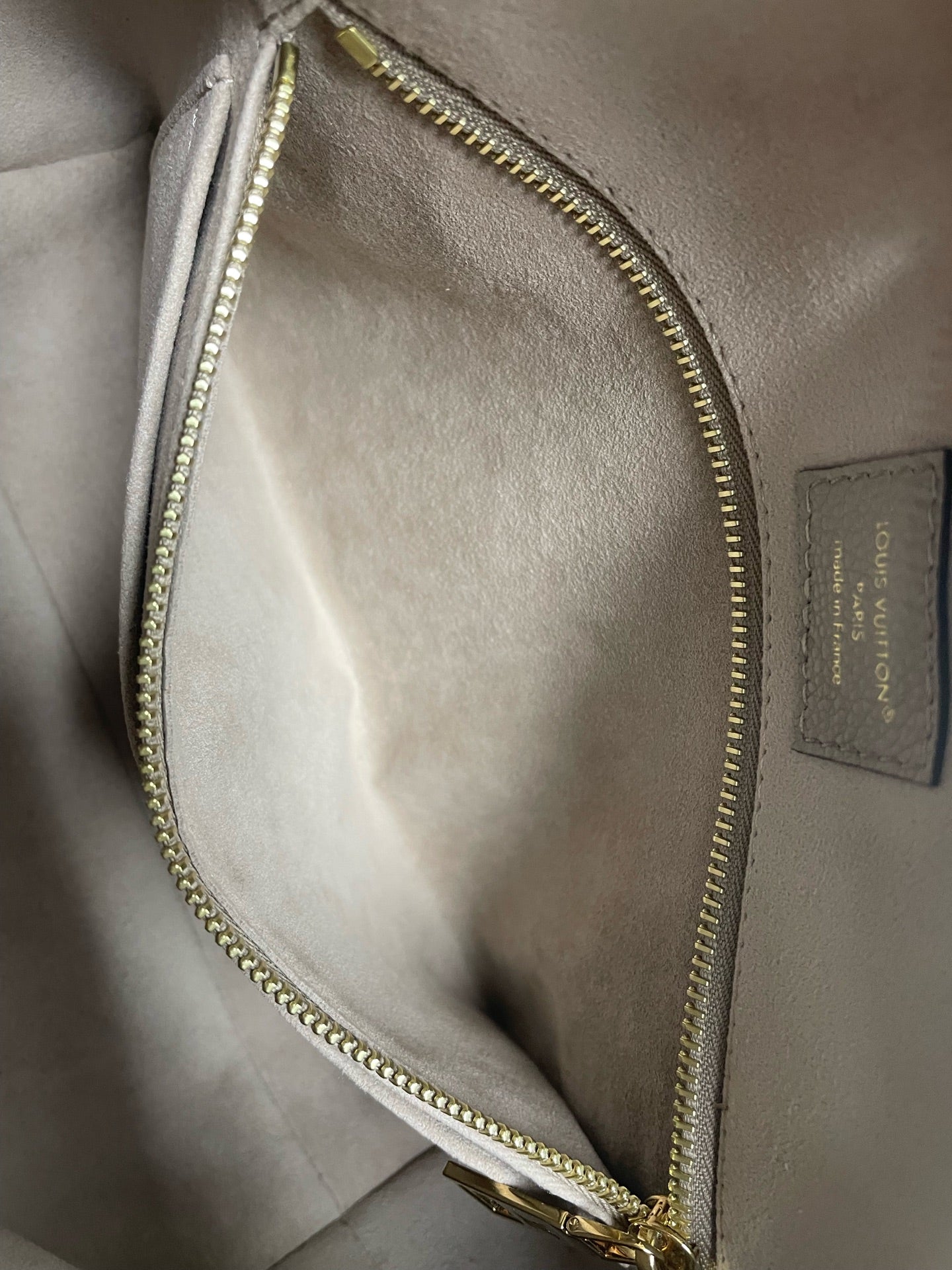 Louis Vuitton - Carryall - Leather - Grey - (small)
