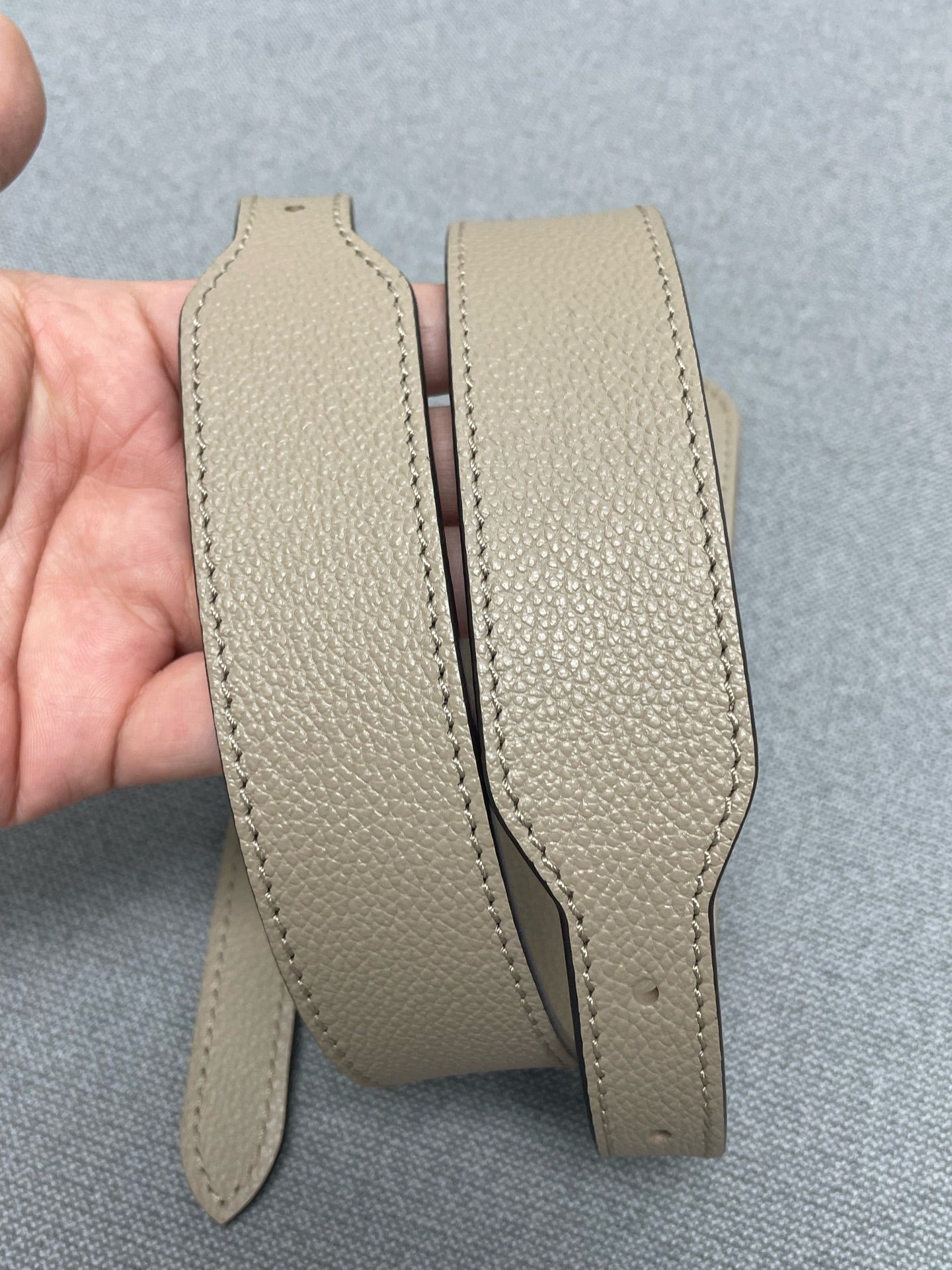 Louis Vuitton - Carryall - Leather - Grey - (small)