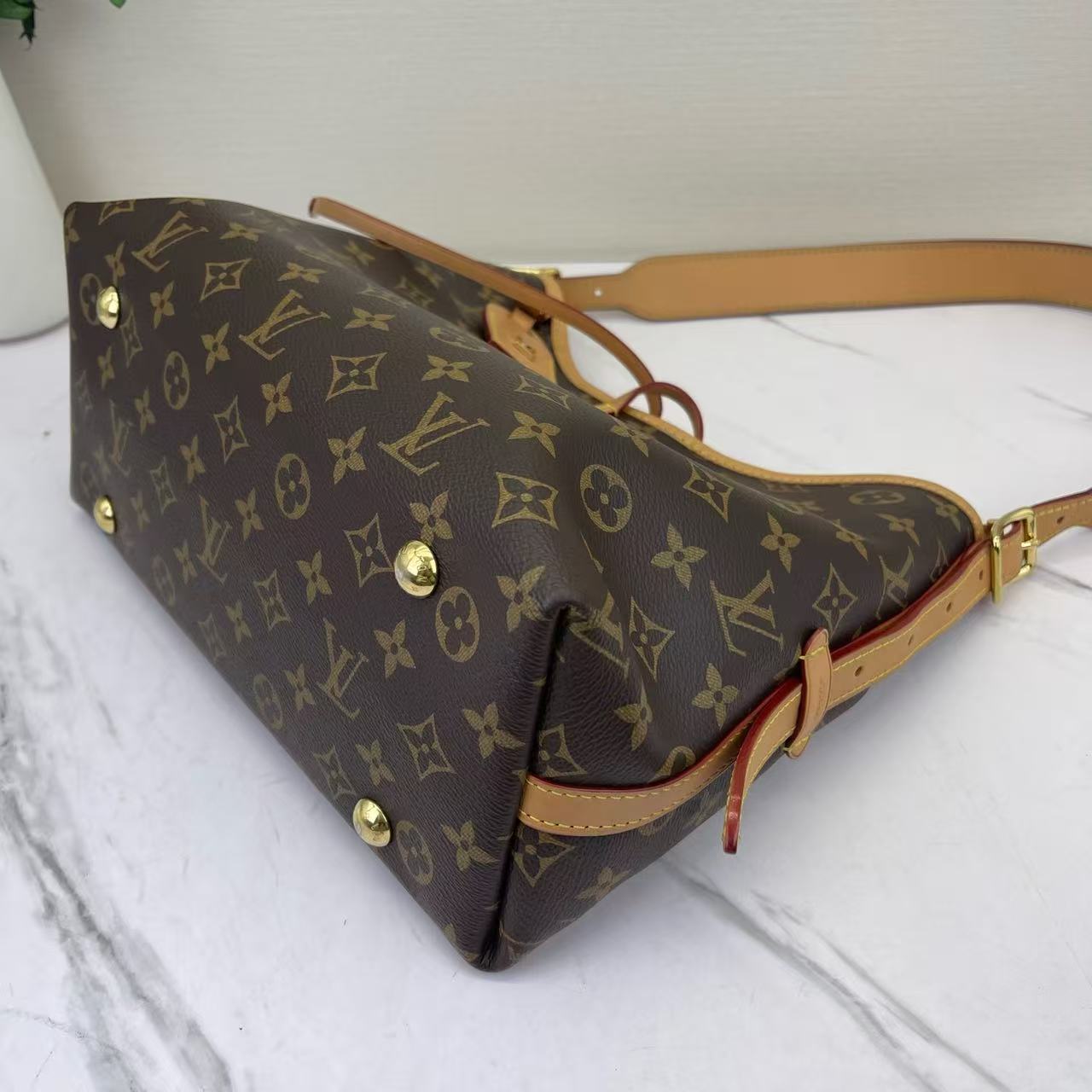 Louis Vuitton - Carryall - Monogram coated canvas with natural Vachetta leather trim - Brown - (small)
