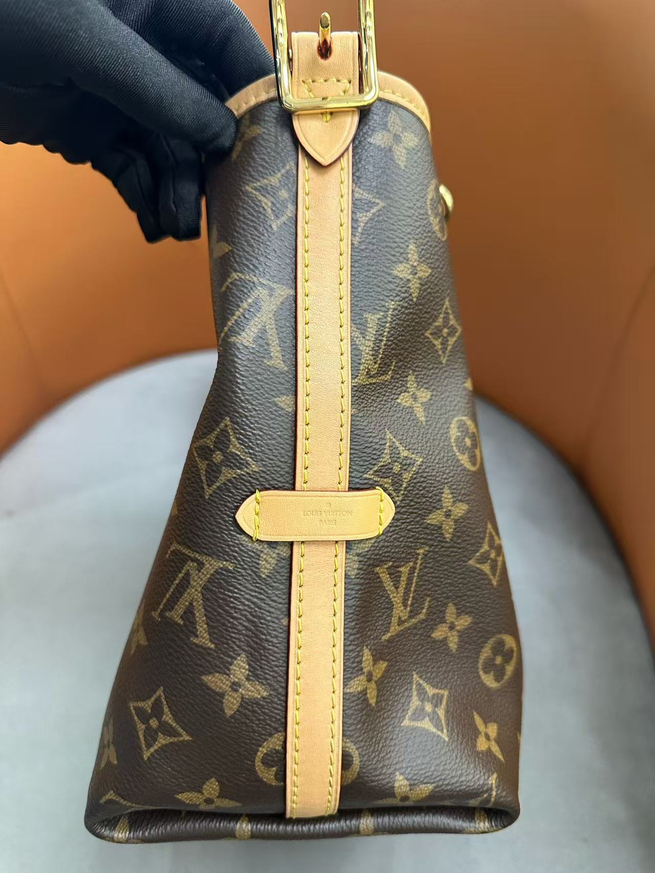 Louis Vuitton - Carryall - Monogram coated canvas with Vachetta leather trim - Brown - (small)