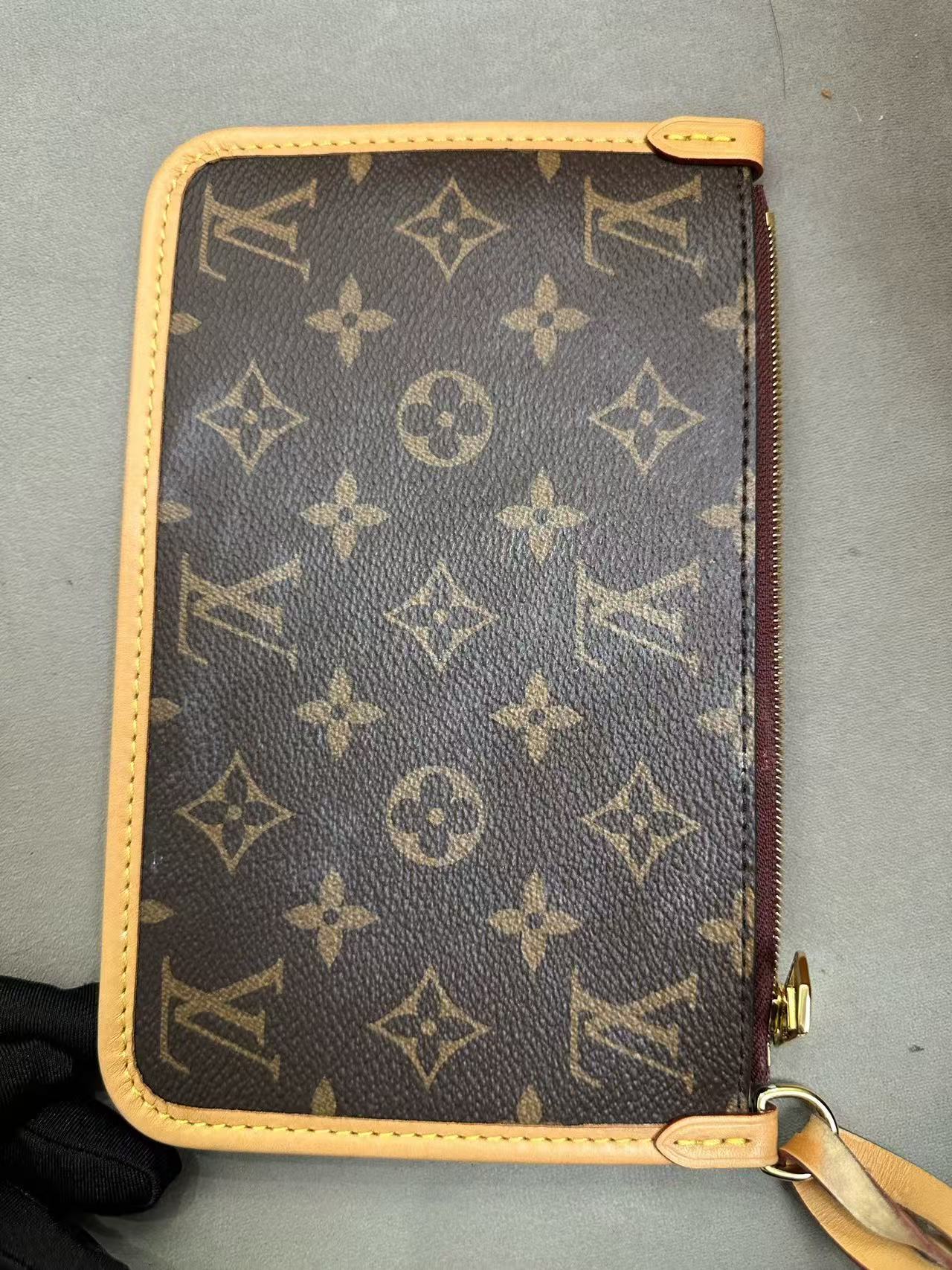 Louis Vuitton - Carryall - Monogram coated canvas with Vachetta leather trim - Brown - (small)