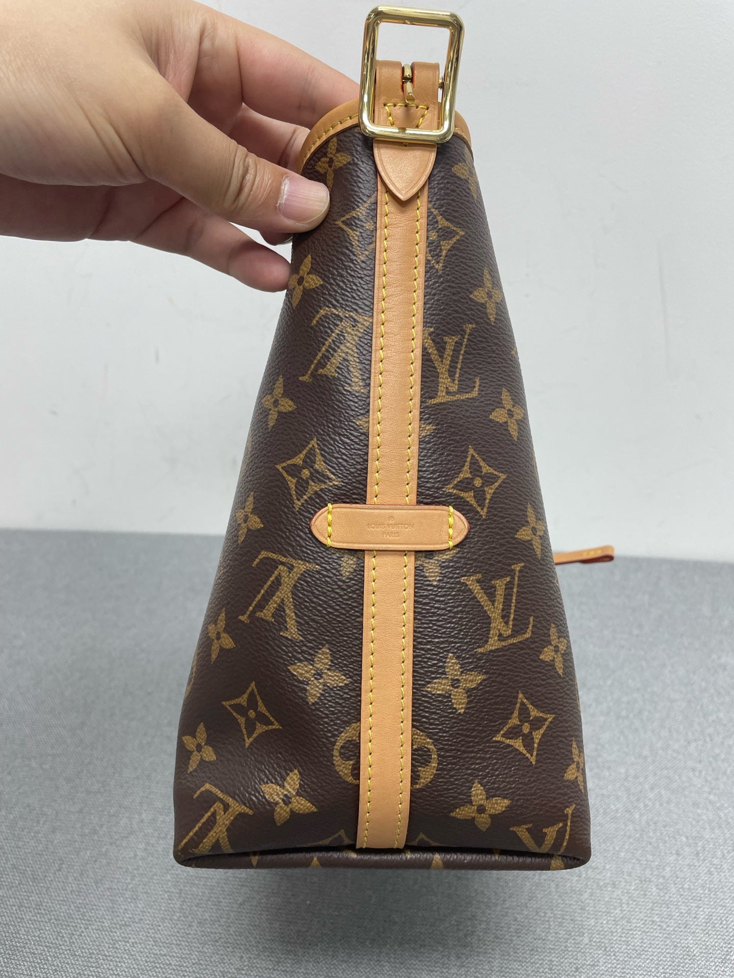 Louis Vuitton - Carryall - Synthetic - Brown - (Small)