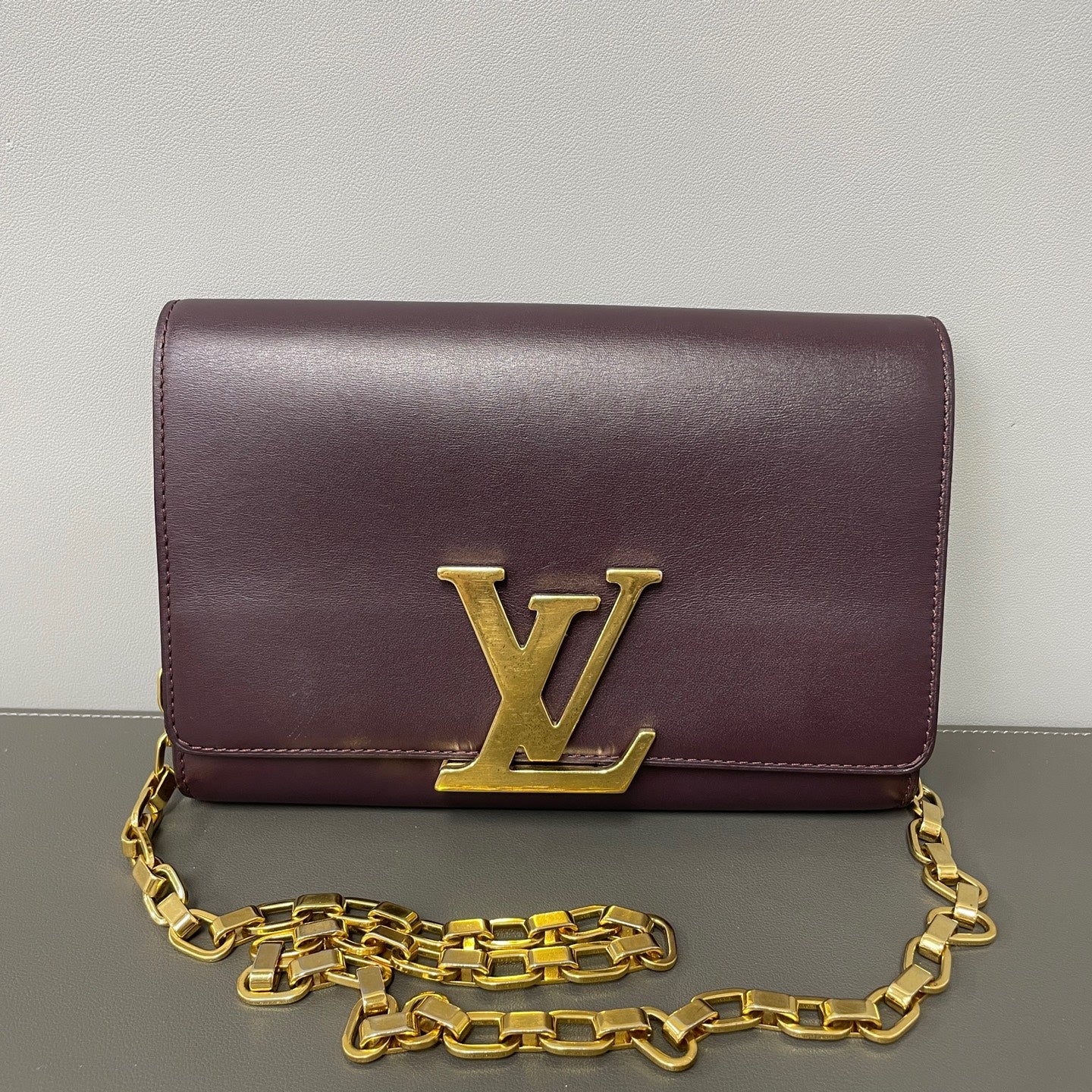 Louis Vuitton - Chain Louise - Leather - Burgundy - (mini)