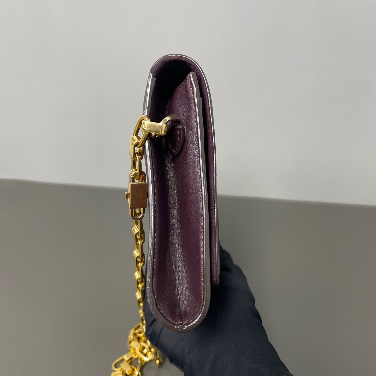 Louis Vuitton - Chain Louise - Leather - Burgundy - (mini)