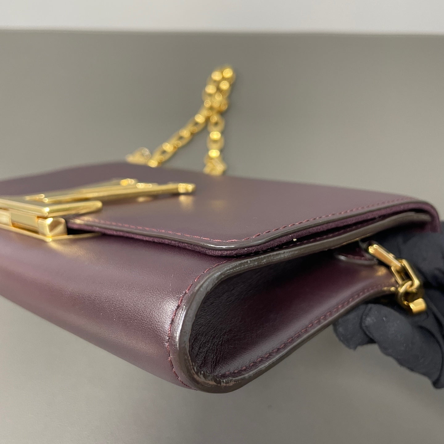 Louis Vuitton - Chain Louise - Leather - Burgundy - (mini)