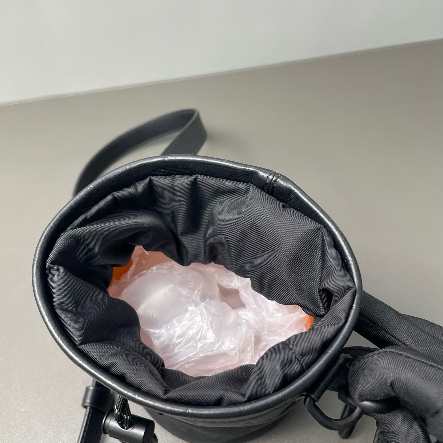 Louis Vuitton - Chalk Nano Bucket Bag - Embossed Monogram Empreinte leather - Black - (mini)