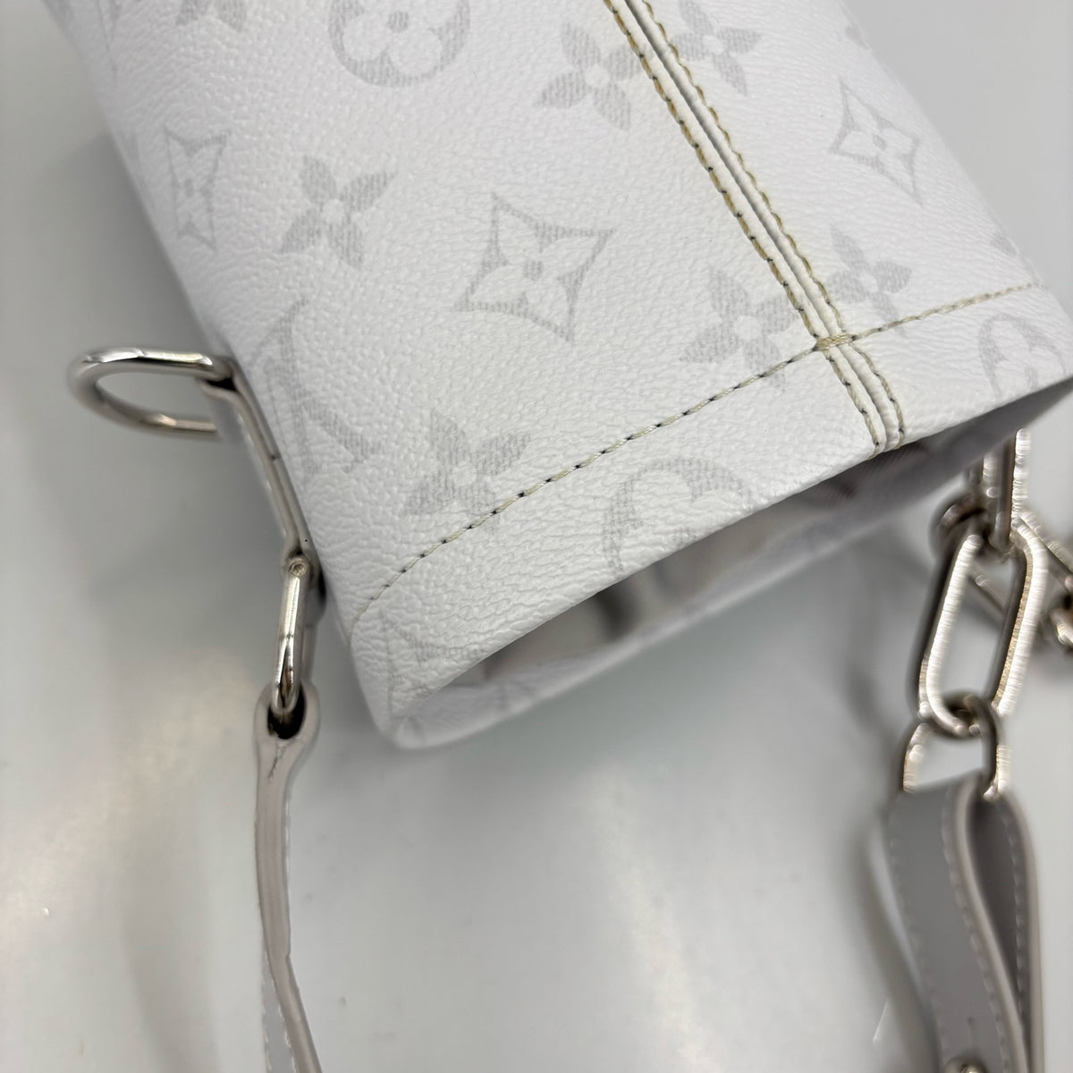 Louis Vuitton - Chalk Nano - Cloth - White - (mini)