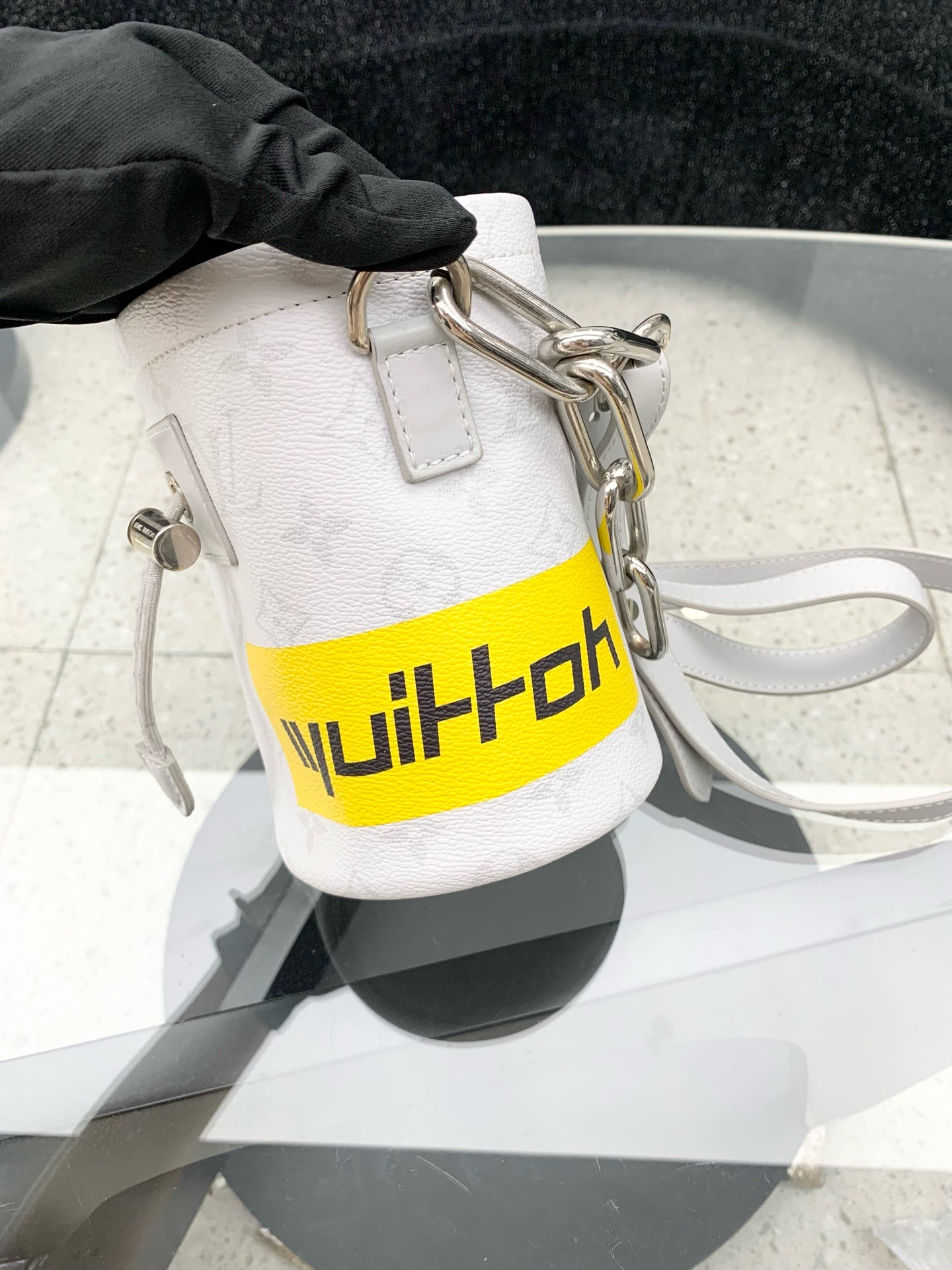 Louis Vuitton - Chalk Nano - Leather - White - (mini)