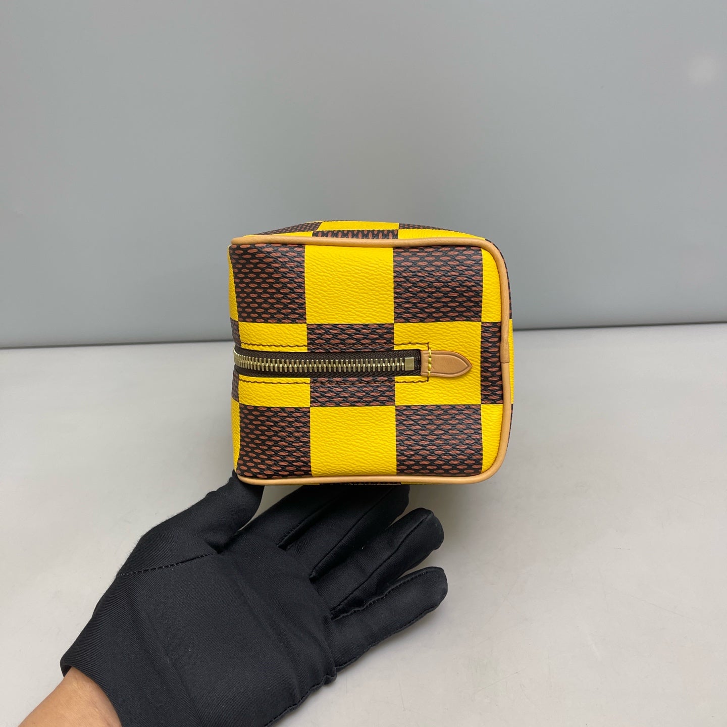 Louis Vuitton - Checkerboard Pouch - Leather - Yellow - (mini)