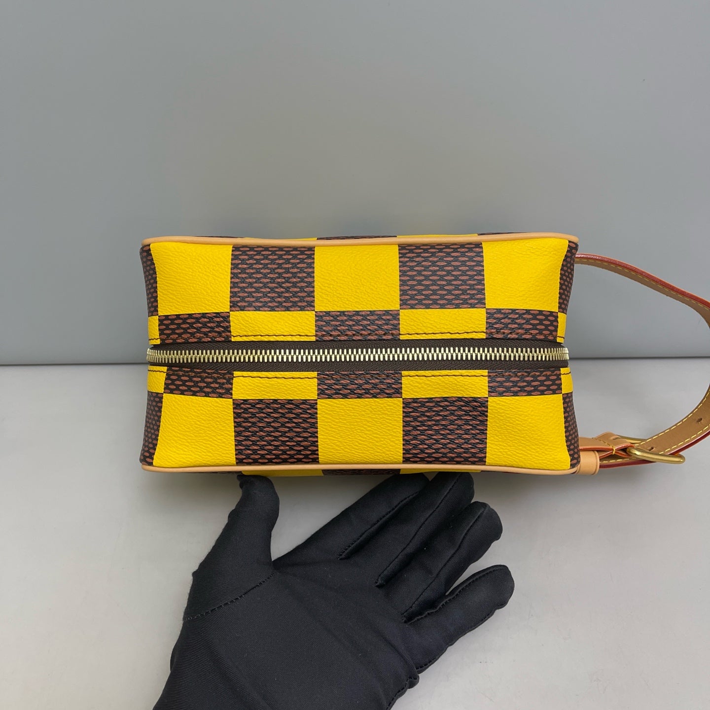 Louis Vuitton - Checkerboard Pouch - Leather - Yellow - (mini)