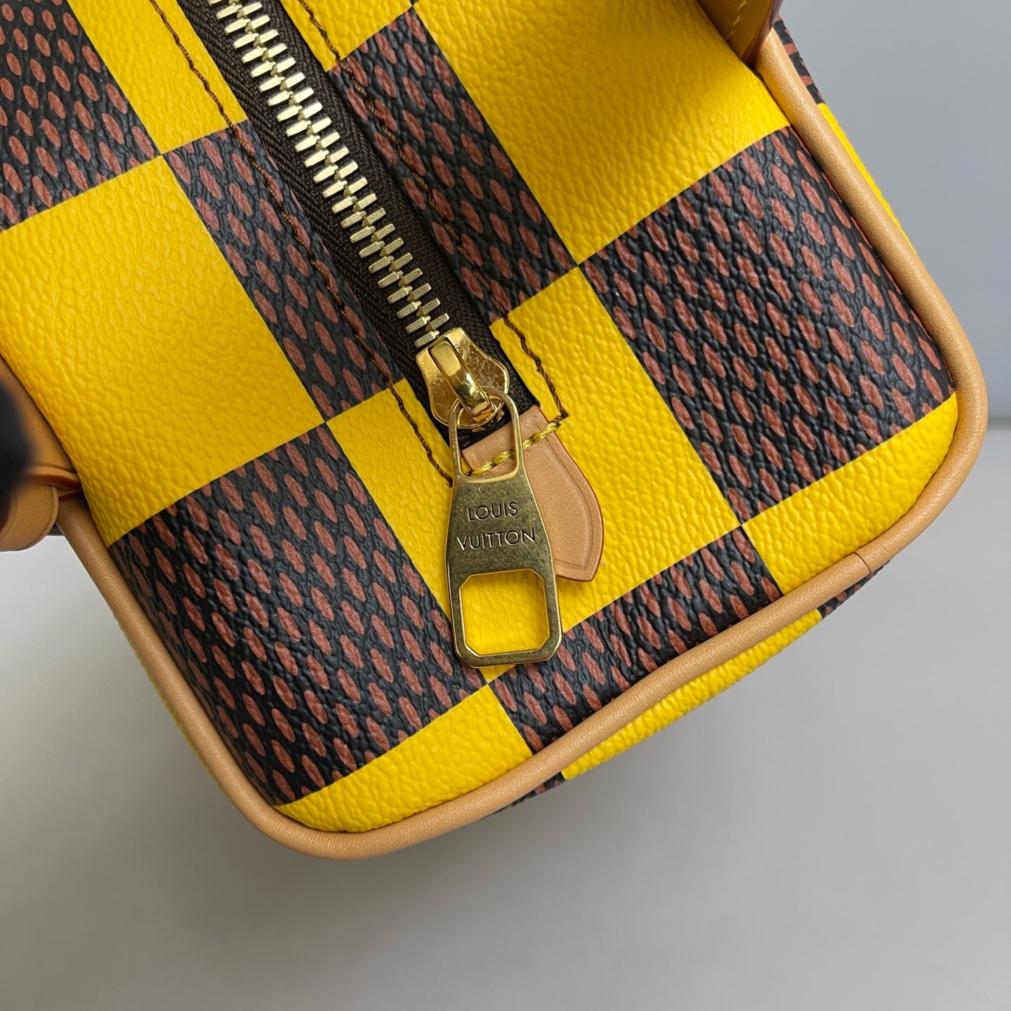Louis Vuitton - Checkerboard Pouch - Leather - Yellow - (mini)