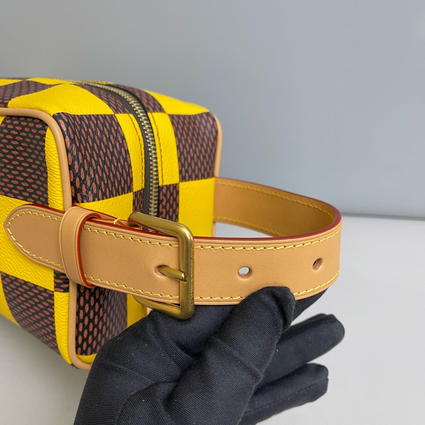 Louis Vuitton - Checkerboard Pouch - Leather - Yellow - (mini)
