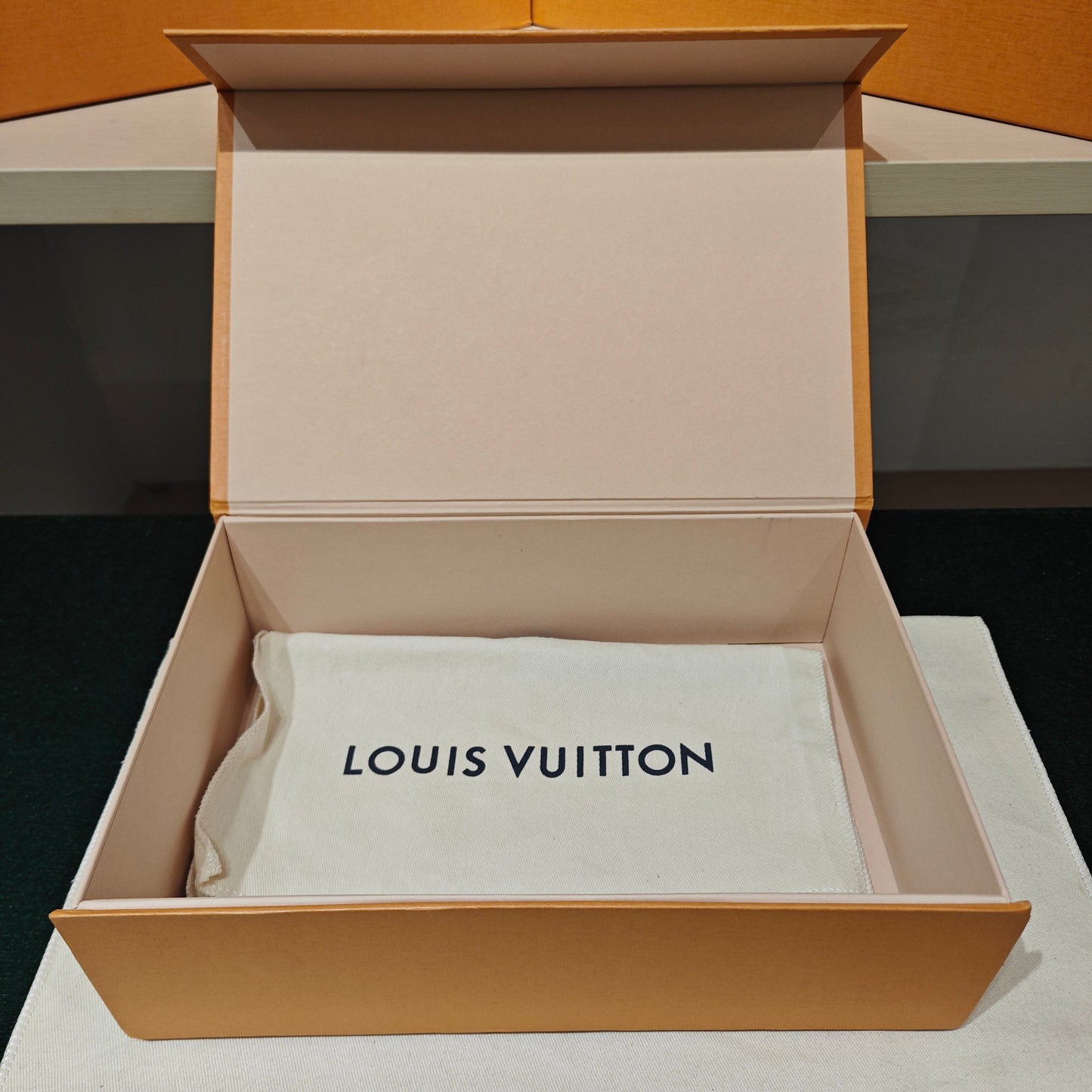 Louis Vuitton - Cherry Blossom Limited Edition Pochette - Monogram coated canvas with leather trim - Brown with Pink and Red accents - (mini)