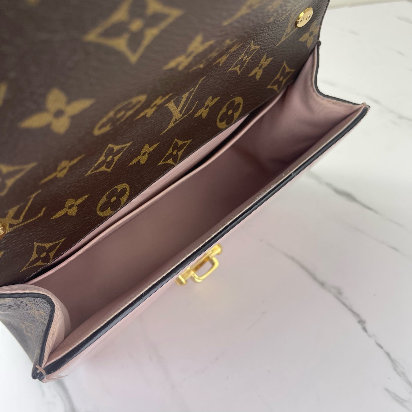 Louis Vuitton - Cherry Wood Messenger BB - Patent leather - Pink - (mini)