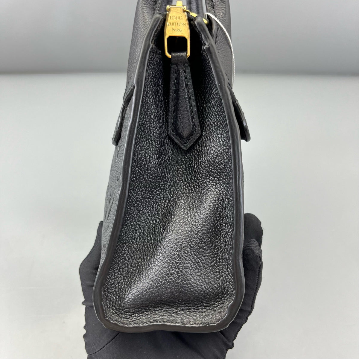 Louis Vuitton - City - Leather - Black - (small)