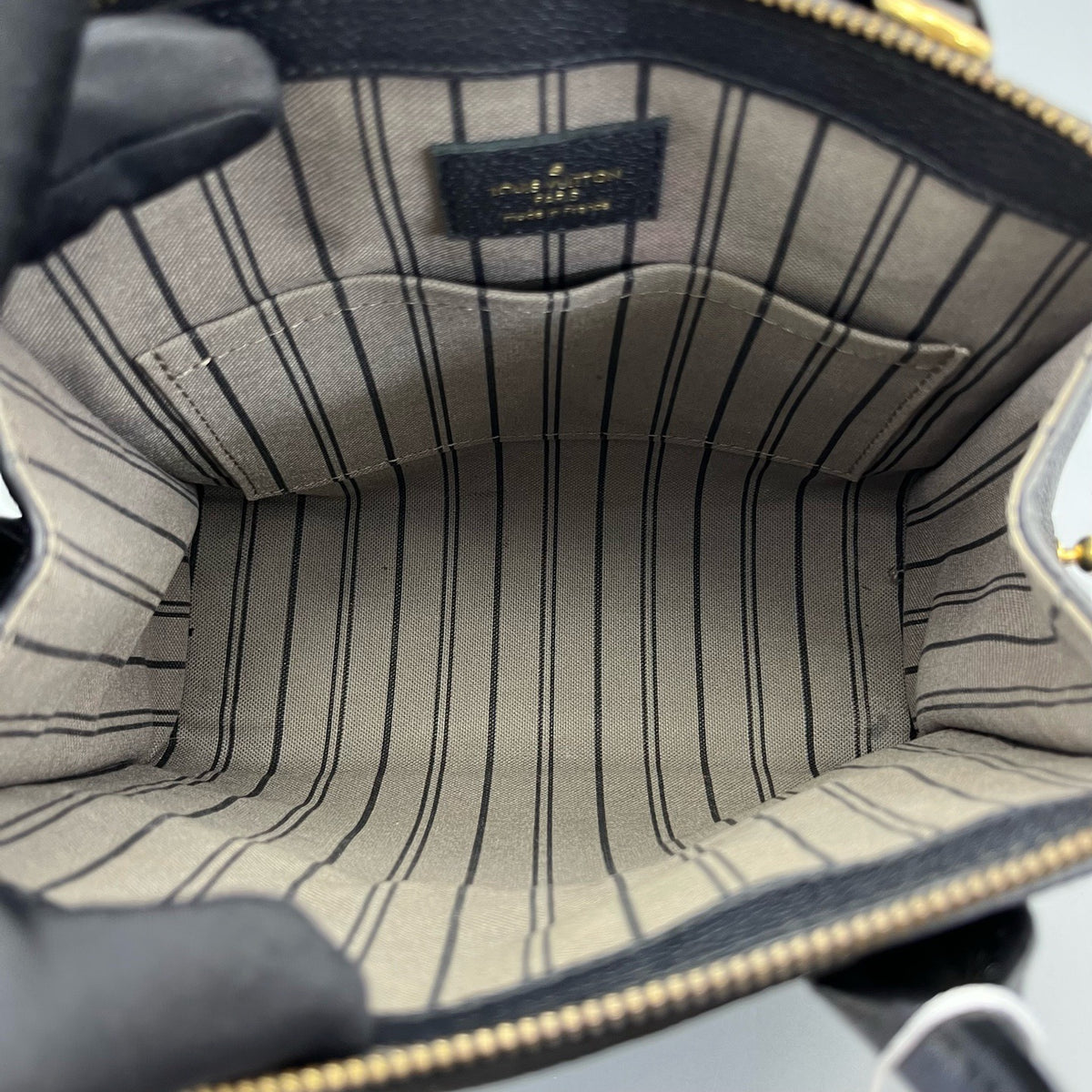 Louis Vuitton - City - Leather - Black - (small)