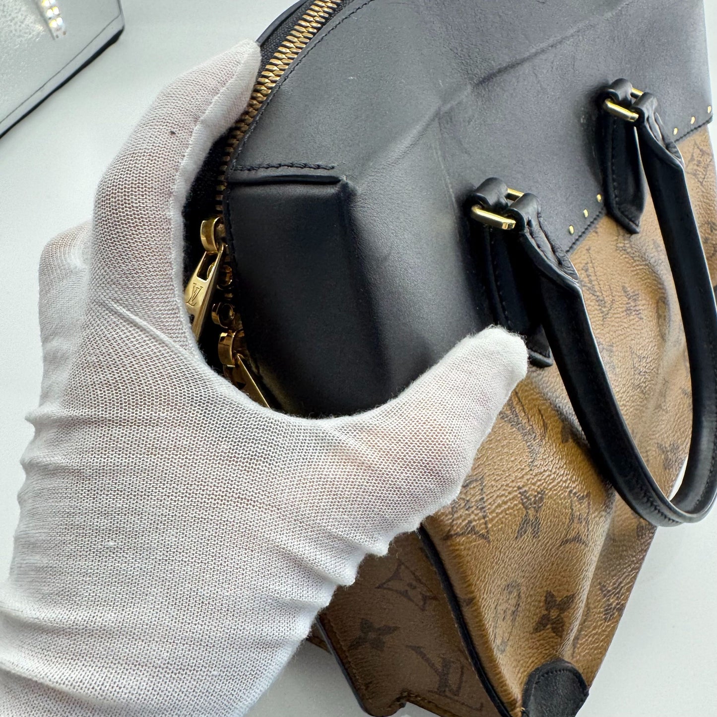 Louis Vuitton - City Malle - Leather - Brown - (small)