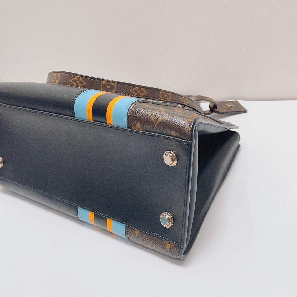 Louis Vuitton - City Steamer - Leather - Black - (medium)