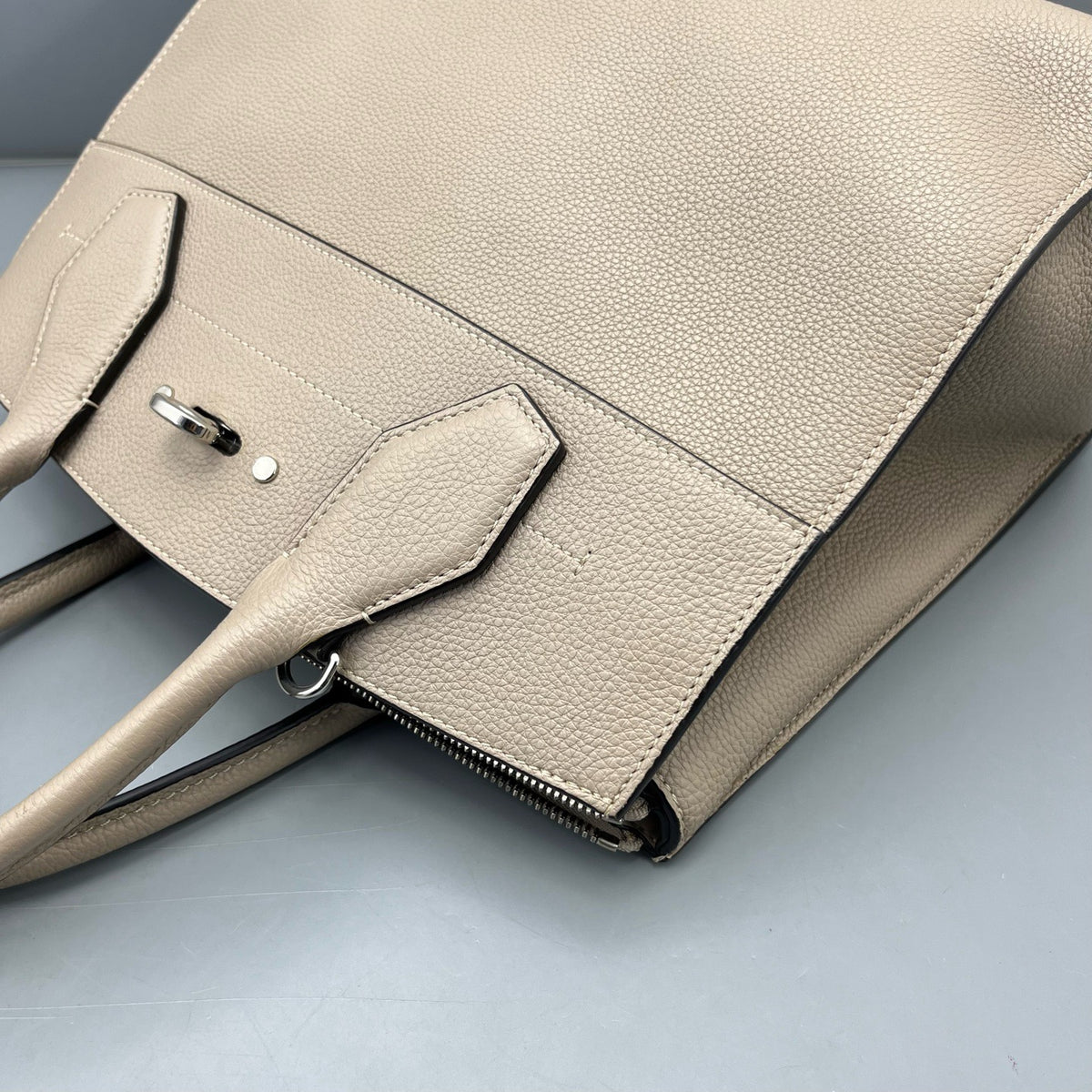 Louis Vuitton - City Steamer - Leather - Grey - (medium)