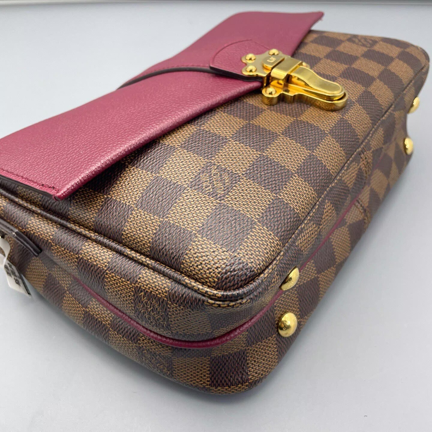 Louis Vuitton - Clapton - Damier Ebène coated canvas with grained leather trim - Brown and Burgundy - (medium)
