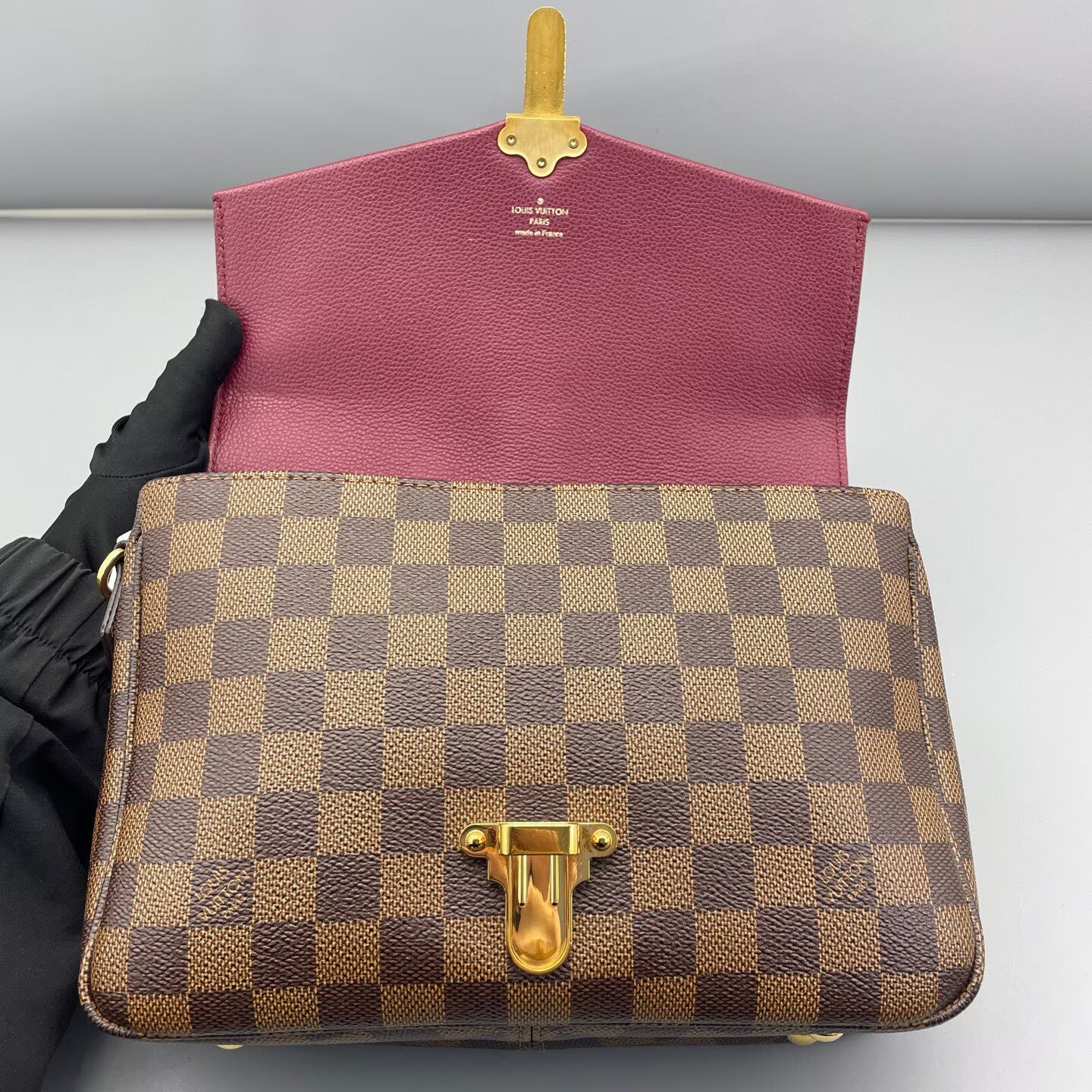 Louis Vuitton - Clapton - Damier Ebène coated canvas with grained leather trim - Brown and Burgundy - (medium)