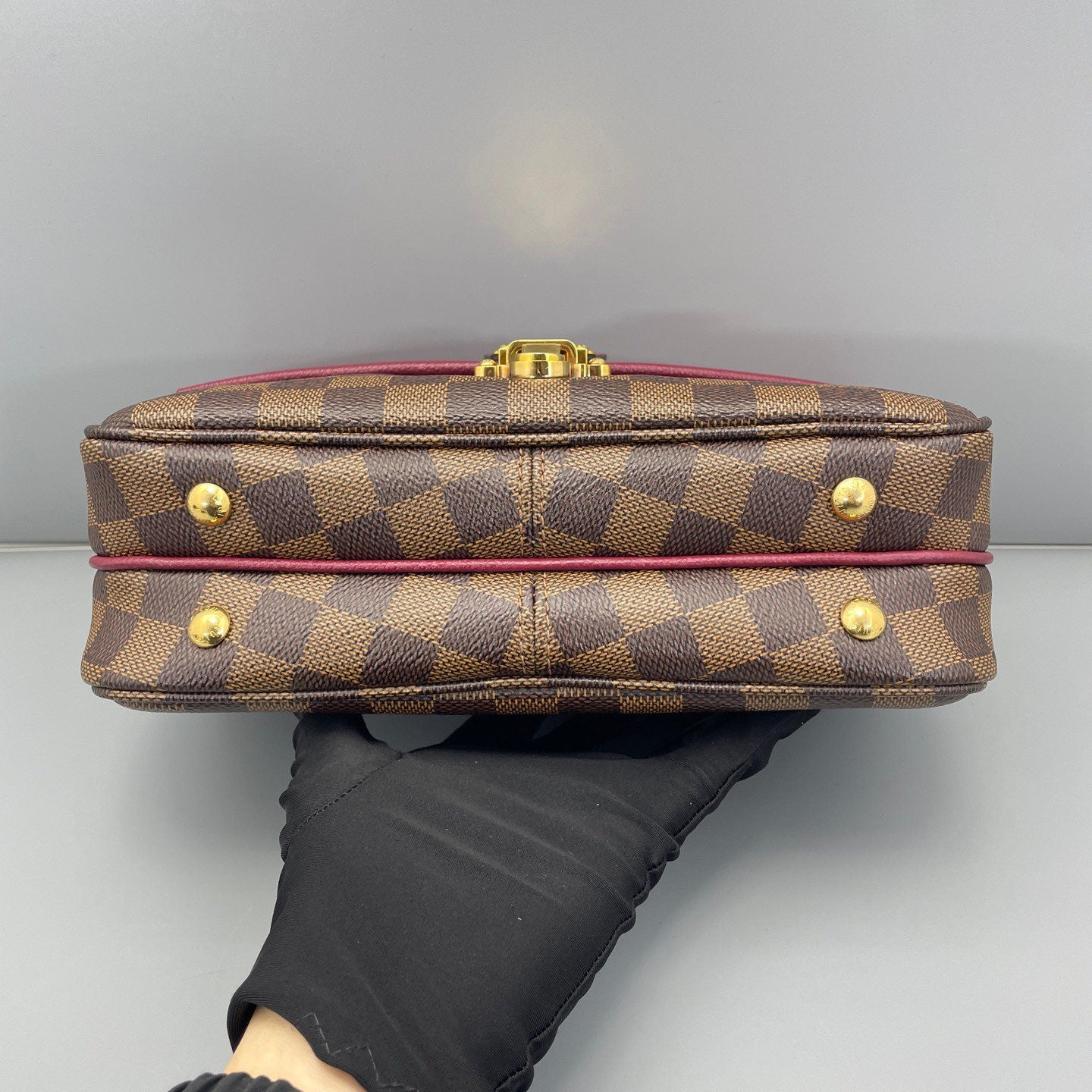 Louis Vuitton - Clapton - Damier Ebène coated canvas with grained leather trim - Brown and Burgundy - (medium)