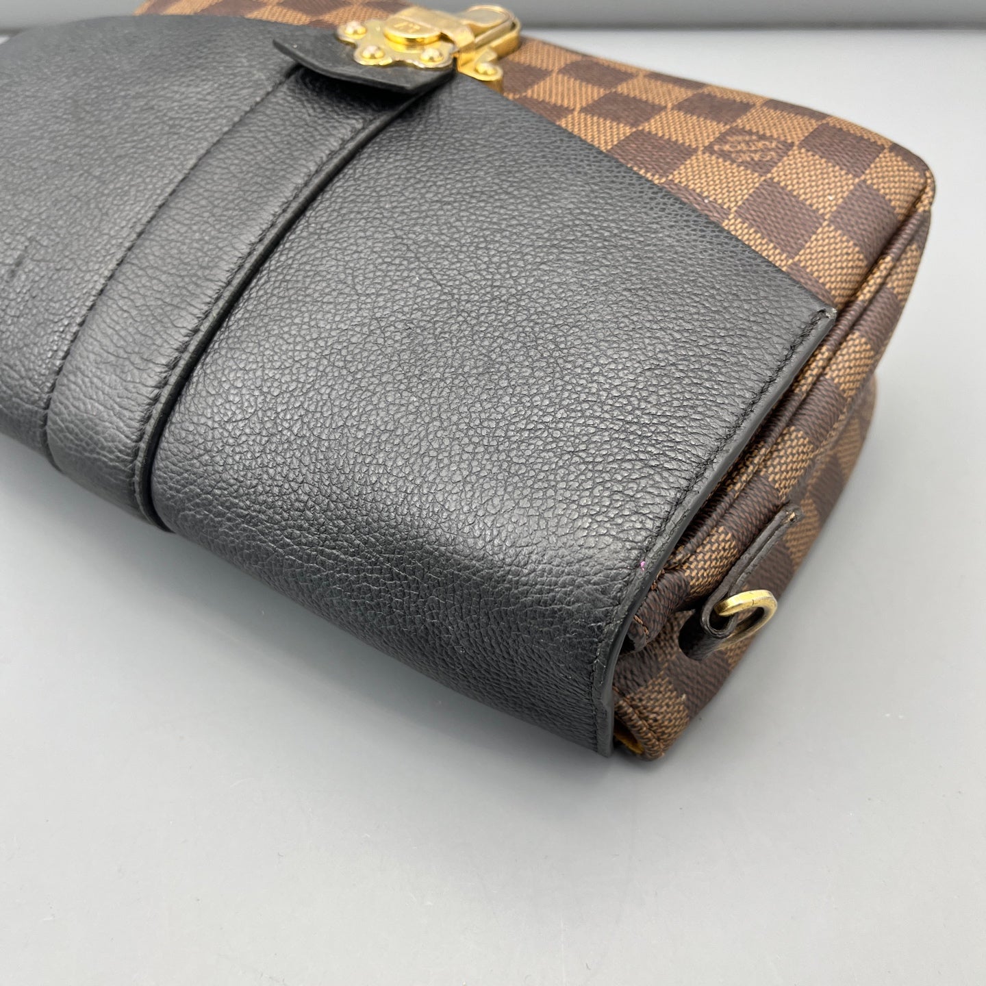 Louis Vuitton - Clapton - Leather - Brown - (small)