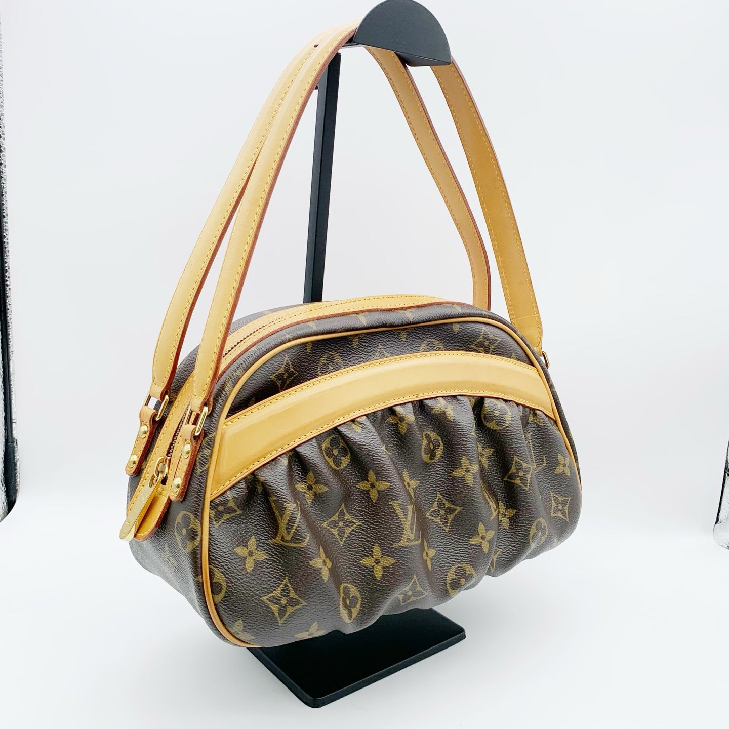 Louis Vuitton - Clara - Calfskin - Brown - (medium)