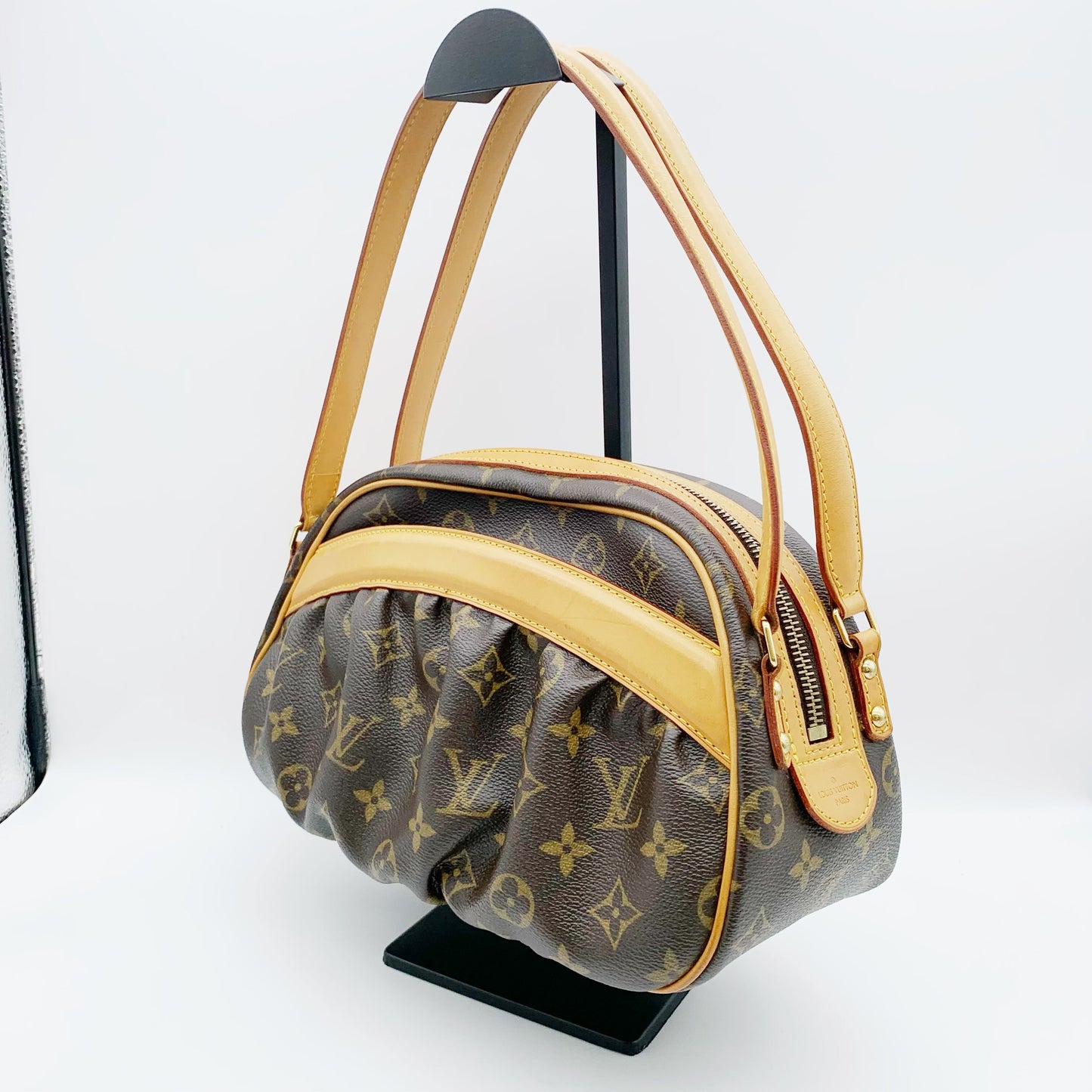Louis Vuitton - Clara - Calfskin - Brown - (medium)