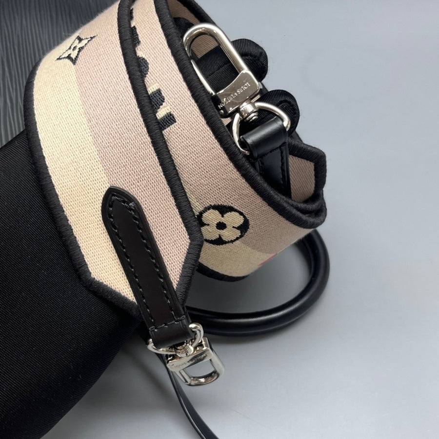 Louis Vuitton - Cluny BB - Leather - Black - (mini)