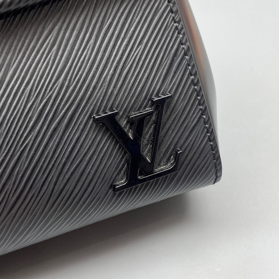 Louis Vuitton - Cluny BB - Leather - Black - (mini)