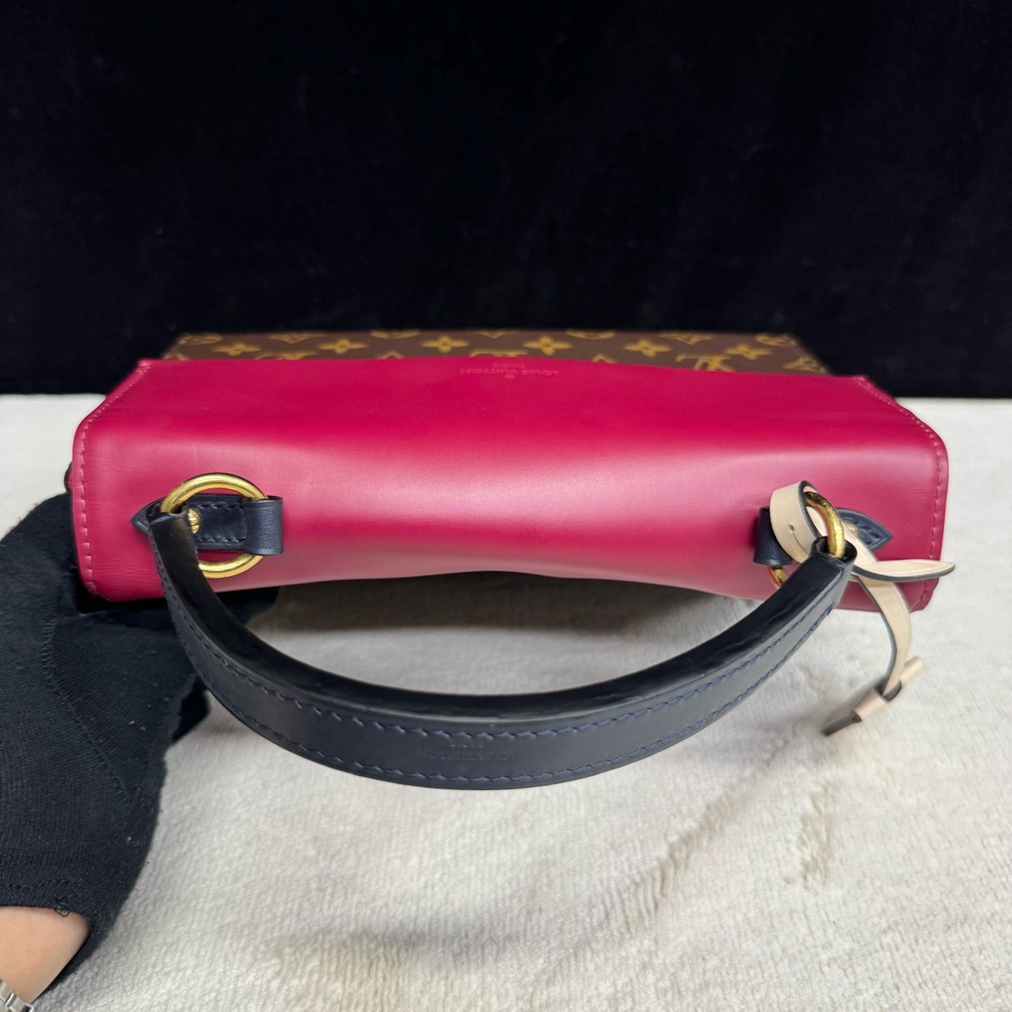 Louis Vuitton - Cluny BB - Leather - Multicolour - (medium)