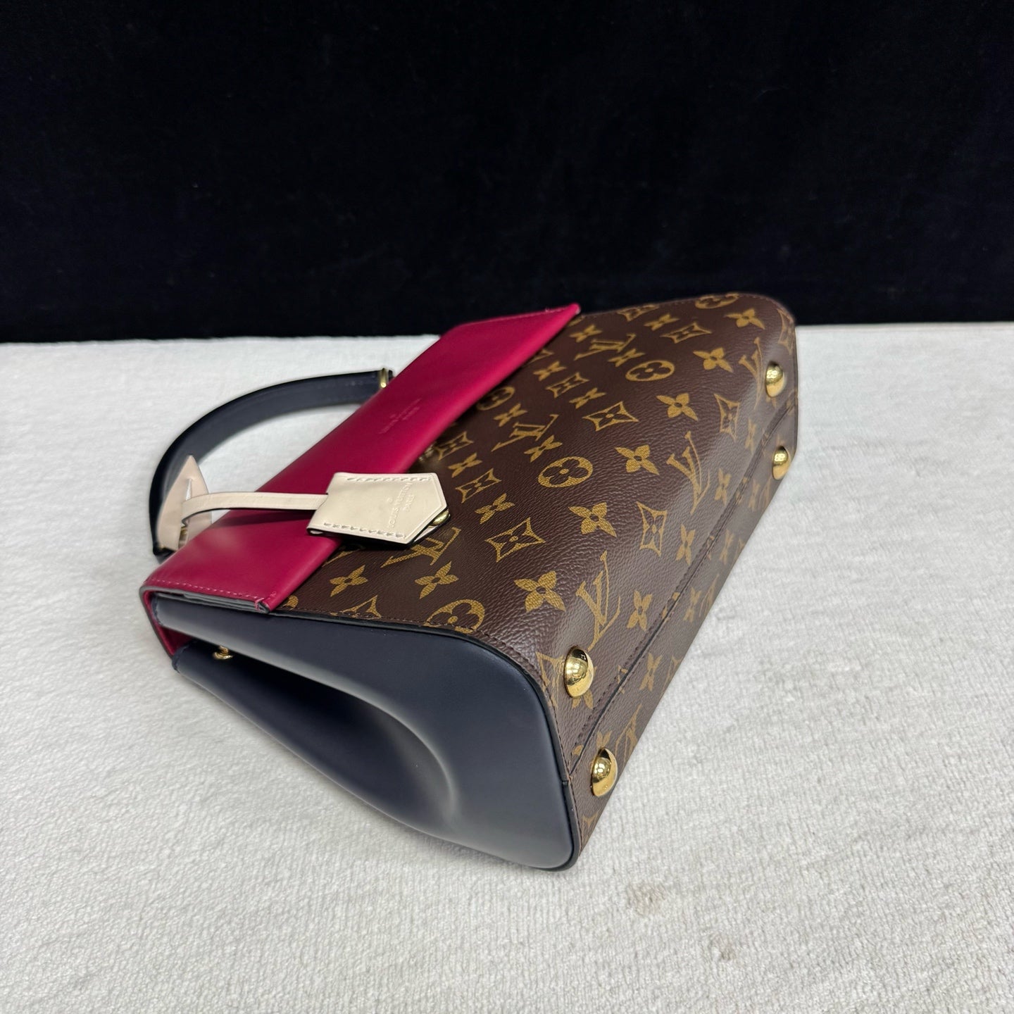 Louis Vuitton - Cluny BB - Leather - Multicolour - (small)