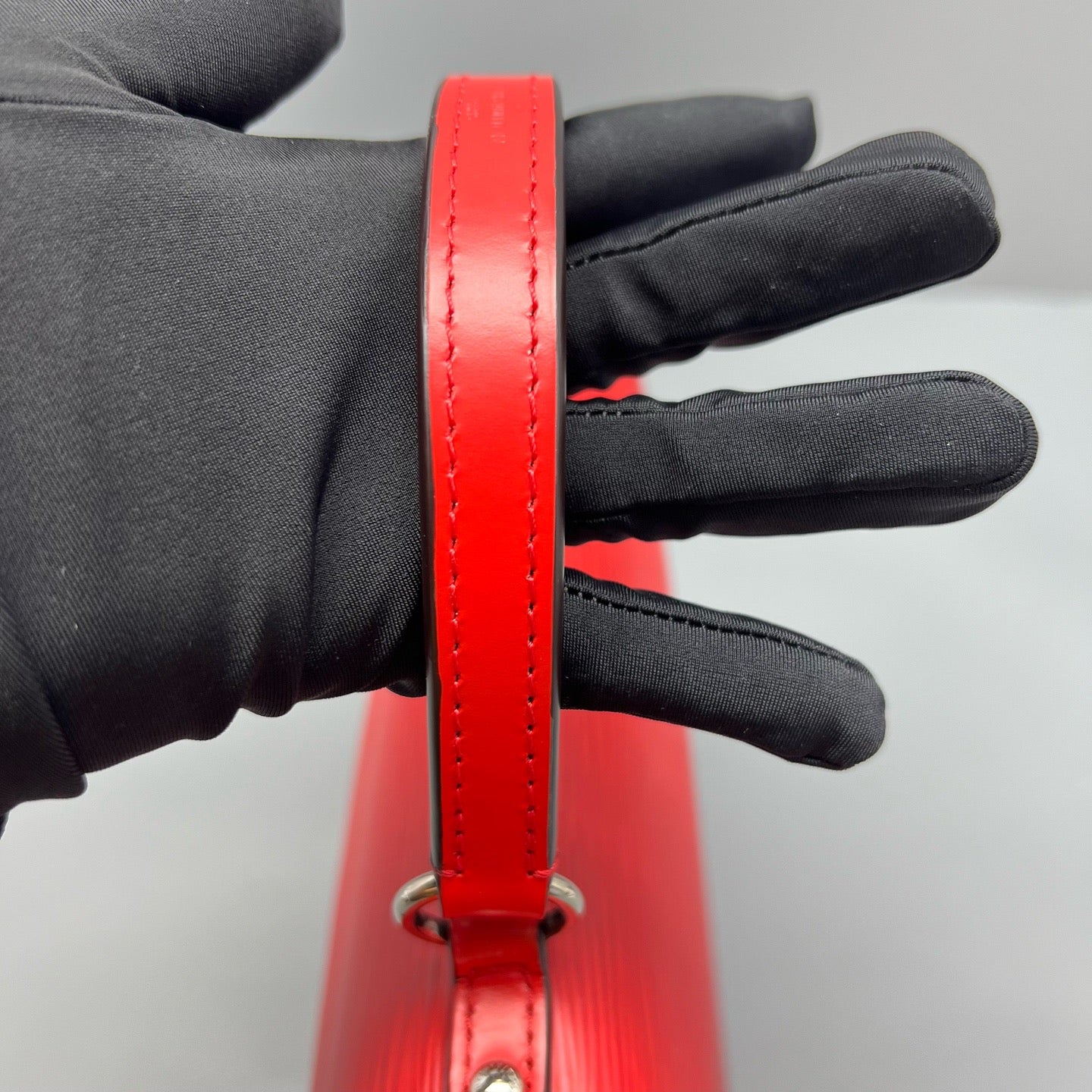 Louis Vuitton - Cluny BB - Leather - Red - (BB)