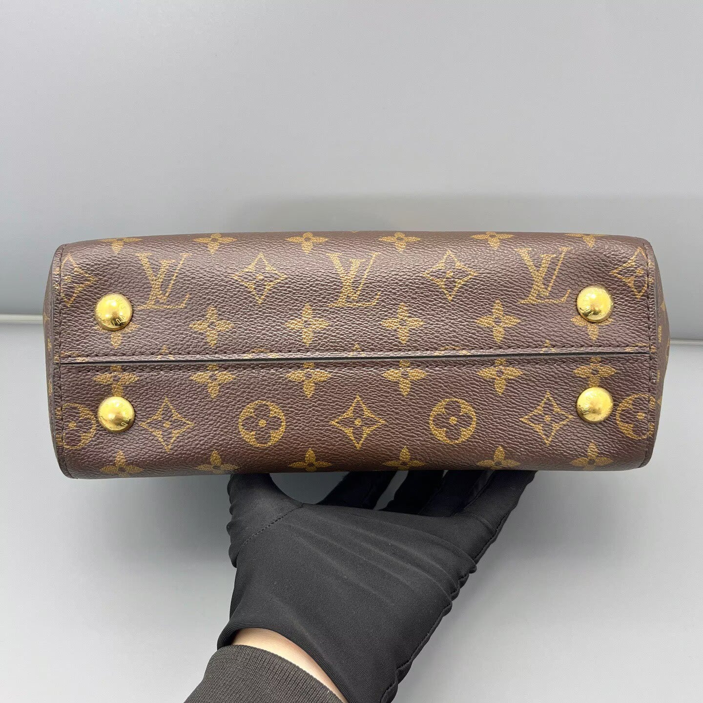 Louis Vuitton - Cluny BB - Monogram coated canvas with leather trim - Brown with pink interior and strap accents - (Small)