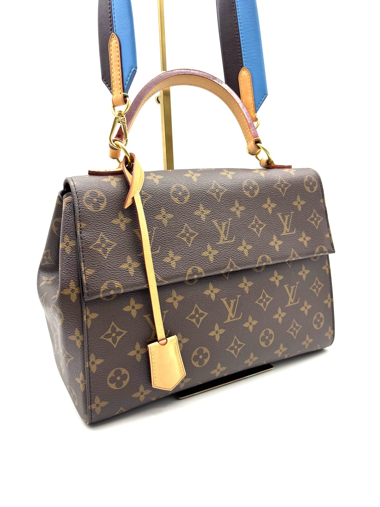 Louis Vuitton - Cluny - Cloth - Brown - (medium)