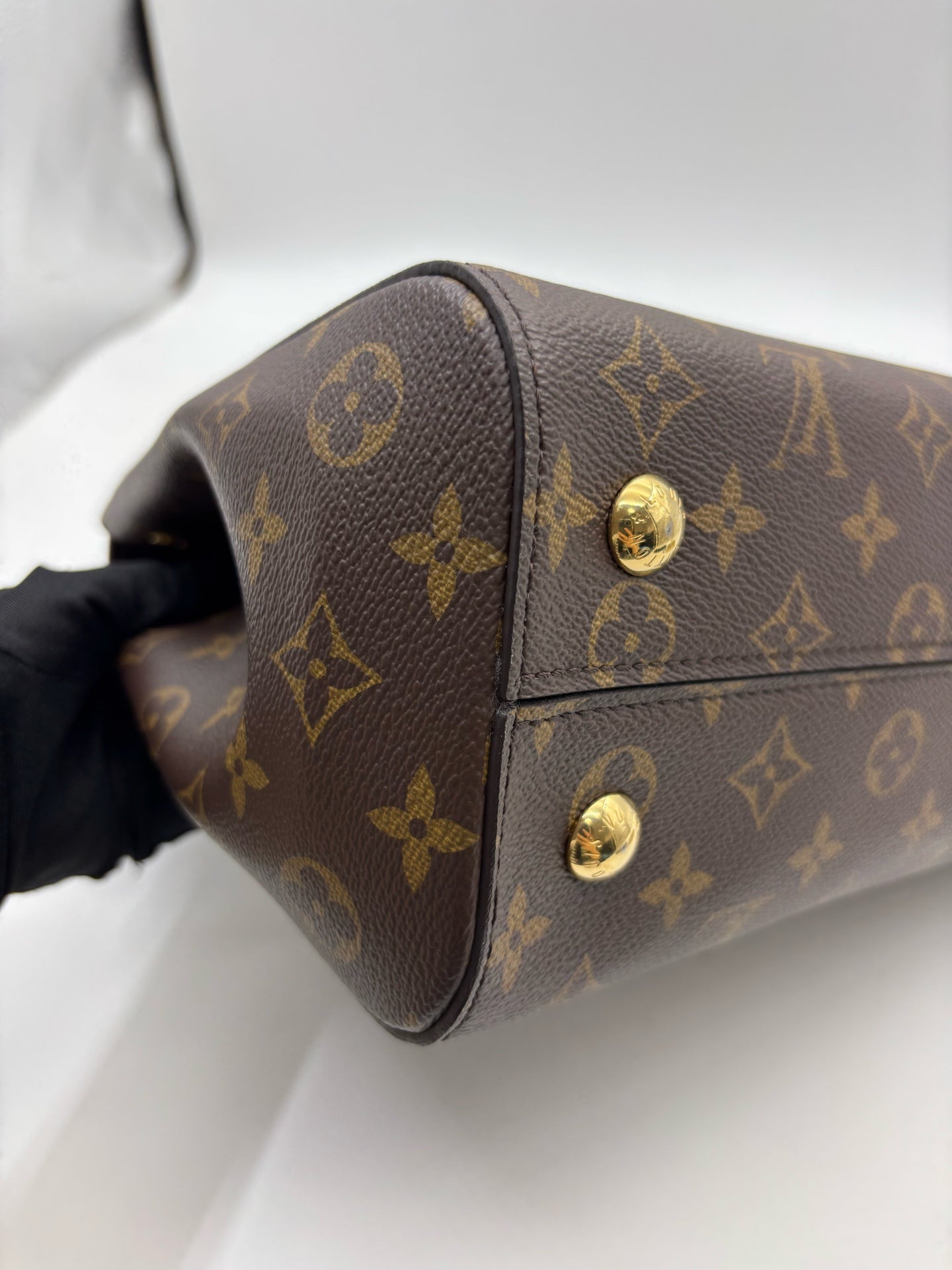 Louis Vuitton - Cluny - Cloth - Brown - (medium)