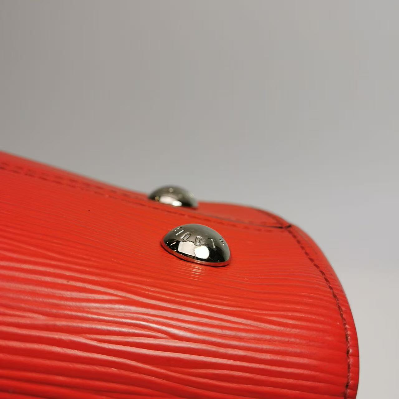 Louis Vuitton - Cluny - Epi leather - Red - (medium)