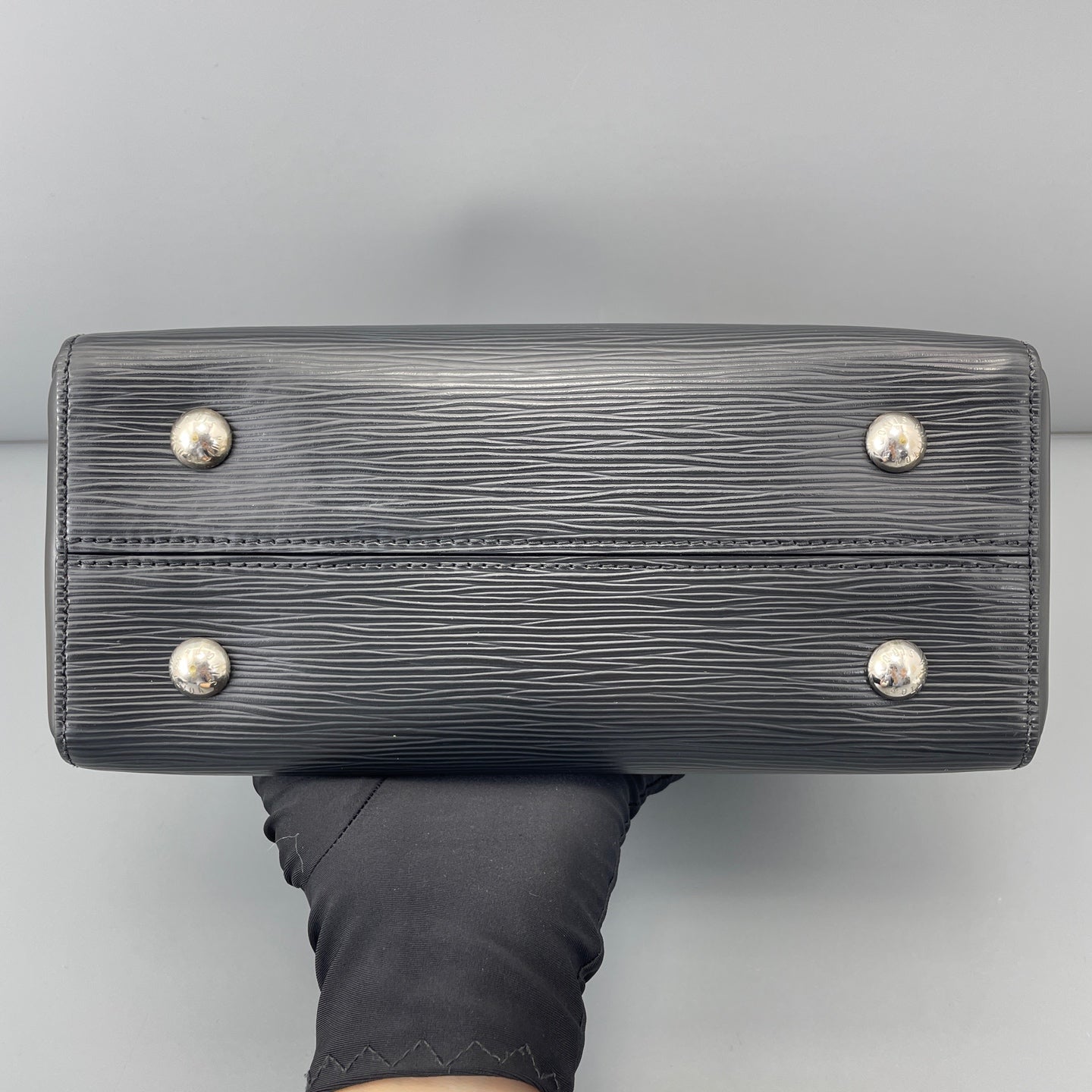 Louis Vuitton - Cluny - Leather - Black - (medium)