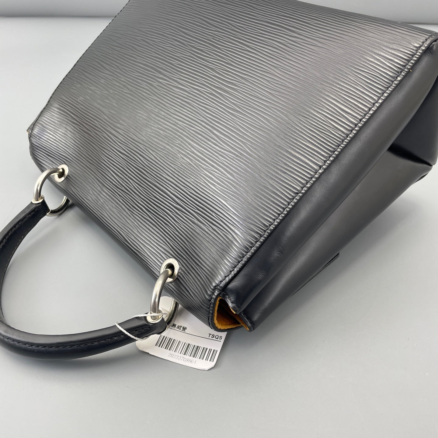 Louis Vuitton - Cluny - Leather - Black - (medium)
