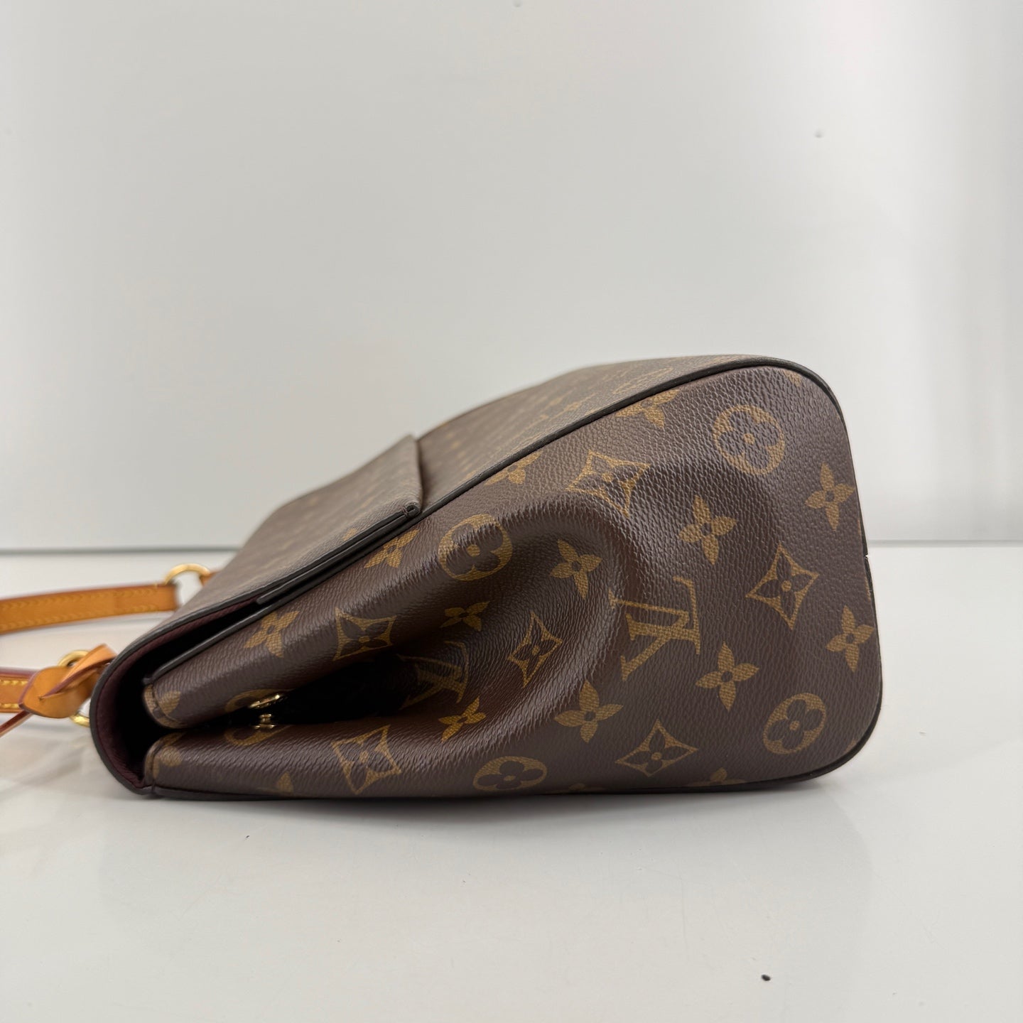 Louis Vuitton - Cluny - Leather - Brown - (medium)